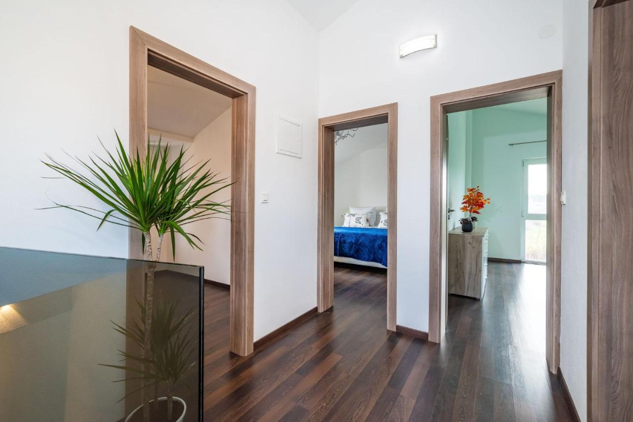 Holiday House With A Parking Space Nin, Zadar - 18143 Εξωτερικό φωτογραφία